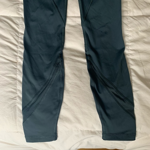 Lululemon Fast and Free Tights - Picture 8 of 16